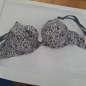 Victoria secret bra 32D
